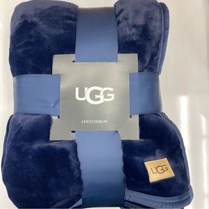 🆕 UGG Coco Throw Navy NWT 50”x 70”